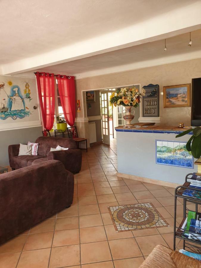 Hotel De La Plage แซ็ง-ทรอเป ภายนอก รูปภาพ
